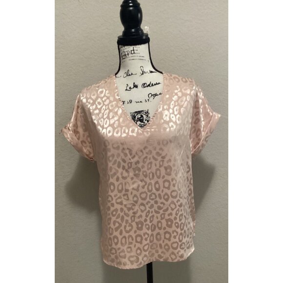Shein Pink Leopard Print Satin Short Sleeve V-Neck Blouse Size S - Picture 2 of 5